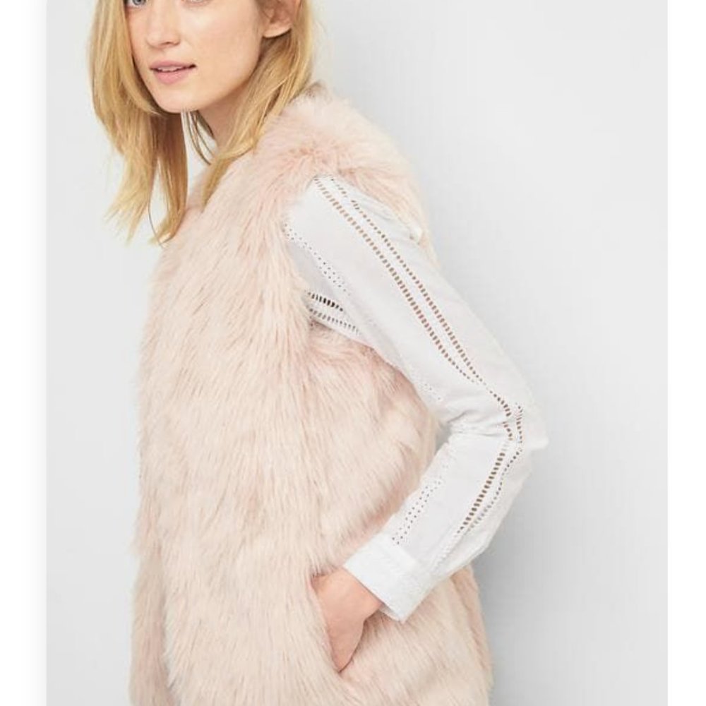 Gap - Light Pink Faux Fur Vest (XXS)